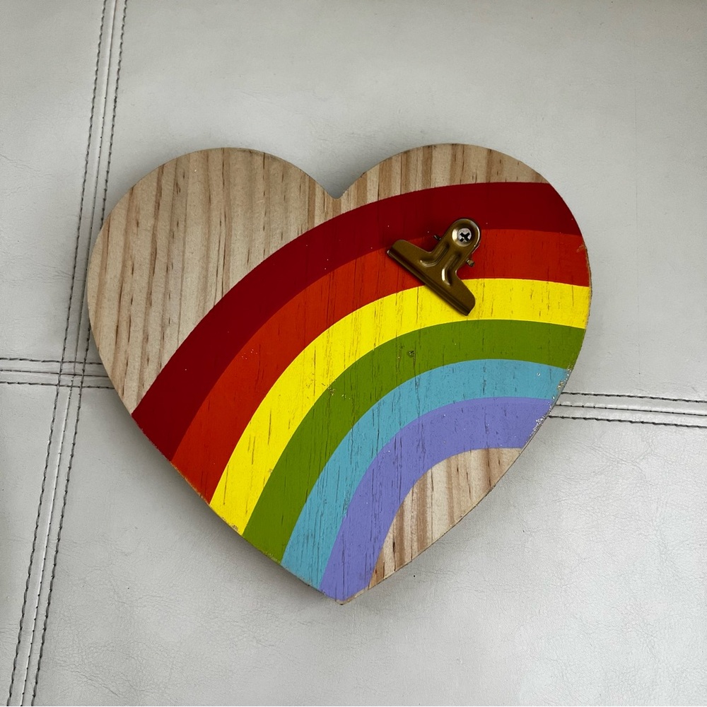 New Rainbow Heart Photo Clip - Picture 3 of 3